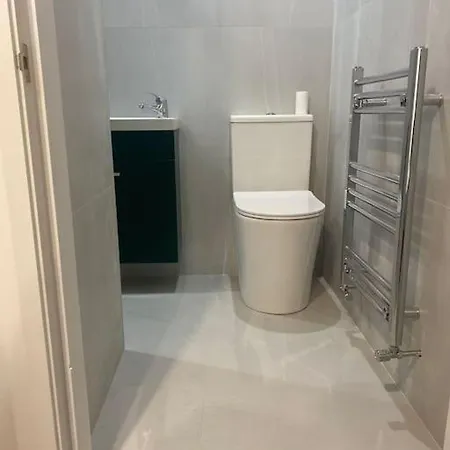 The Greenlea Studio Apartment *